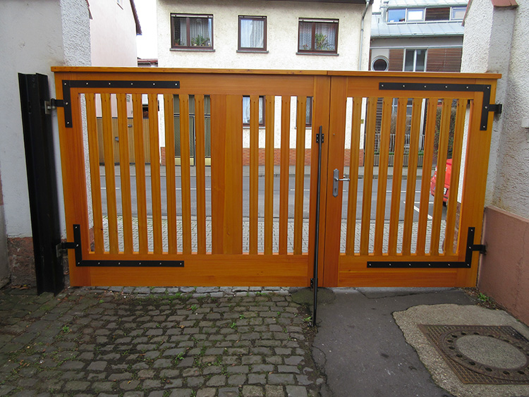 Hoftore, Gartentore und Zäune - Mehlinger Gmbh - Schreinerei, Zimmerei